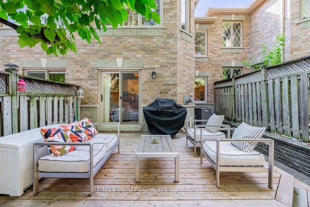 5 Briarly Lane, House attached with 3 bedrooms, 3 bathrooms and 2 parking in Toronto ON | Image 29