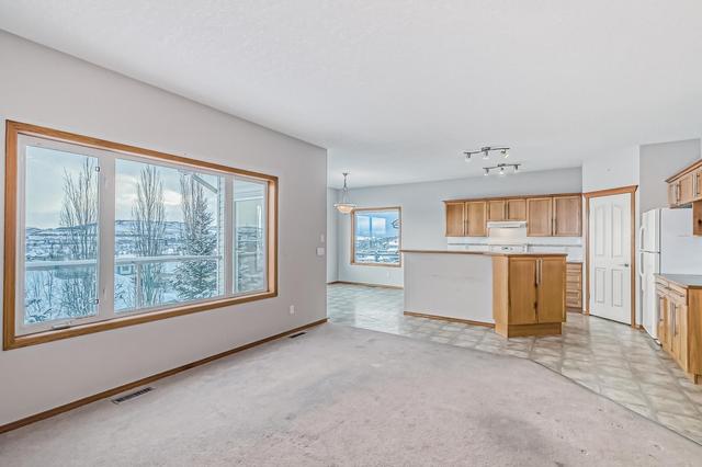 44 Bow Ridge Drive, House detached with 3 bedrooms, 2 bathrooms and 2 parking in Kananaskis AB | Image 3