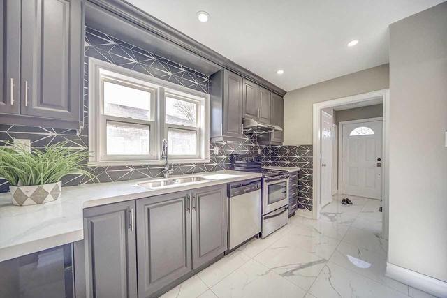 79 Gilroy Dr, House detached with 3 bedrooms, 4 bathrooms and 4 parking in Toronto ON | Image 10
