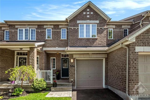 204 Bookton Place, Townhouse with 3 bedrooms, 3 bathrooms and 3 parking in Ottawa ON | Image 2