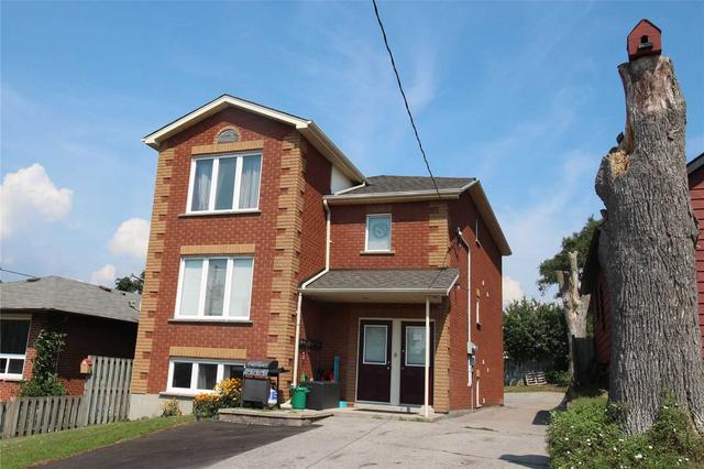 318 College Ave, House detached with 4 bedrooms, 3 bathrooms and 4 parking in Oshawa ON | Image 19