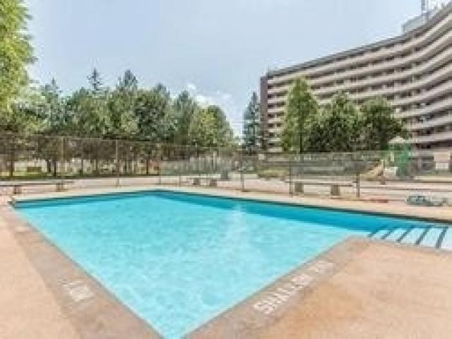 609 - 3577 Derry Rd E, Condo with 3 bedrooms, 2 bathrooms and 1 parking in Mississauga ON | Image 16