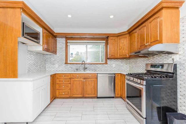 24 Burlington St, House detached with 3 bedrooms, 2 bathrooms and 4 parking in Mississauga ON | Image 36