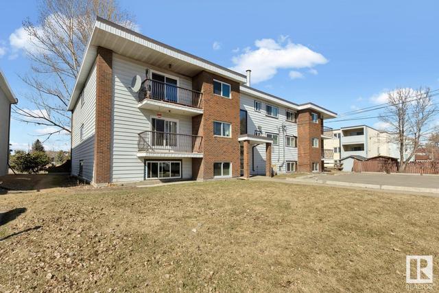 301 - 10949 109 St Nw, Condo with 2 bedrooms, 1 bathrooms and 1 parking in Edmonton AB | Image 4