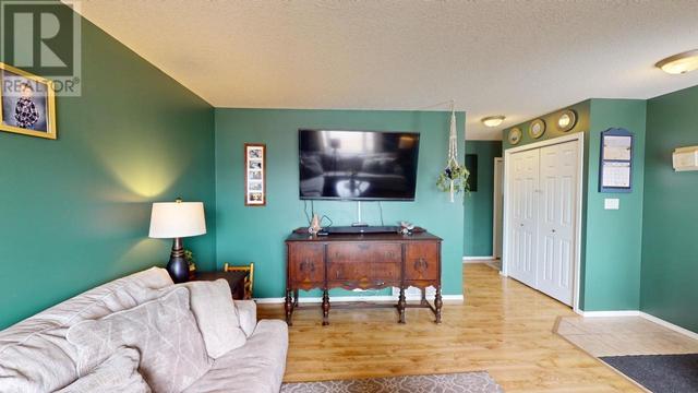 8728 81a Street, House detached with 3 bedrooms, 1 bathrooms and null parking in Fort St. John BC | Image 6