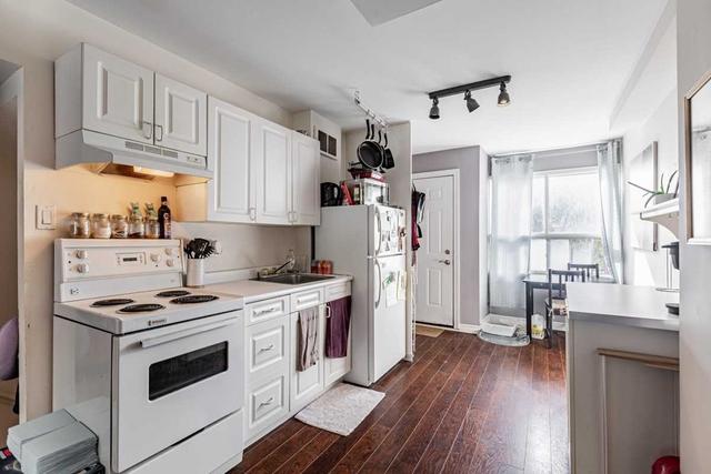138 Dupont St, House attached with 2 bedrooms, 4 bathrooms and 2 parking in Toronto ON | Image 30