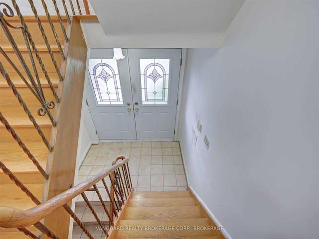 99 Neames Cres, House semidetached with 3 bedrooms, 2 bathrooms and 7 parking in Toronto ON | Image 23