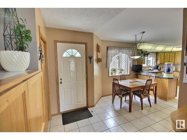 17803 91a St Nw, House detached with 5 bedrooms, 3 bathrooms and null parking in Edmonton AB | Image 3