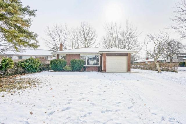 33 Larchwood Dr, House detached with 3 bedrooms, 3 bathrooms and 2 parking in St. Catharines ON | Image 1