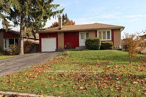 841 Miriam Rd, House detached with 3 bedrooms, 1 bathrooms and 2 parking in Pickering ON | Image 1