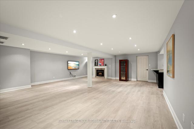 110 Brownlee Ave, House detached with 4 bedrooms, 5 bathrooms and 9 parking in Vaughan ON | Image 27