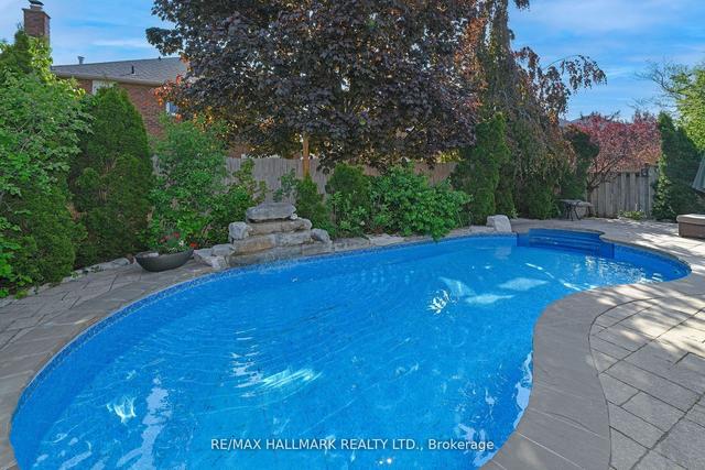 25 Grenadier Cres, House detached with 5 bedrooms, 6 bathrooms and 6 parking in Vaughan ON | Image 33