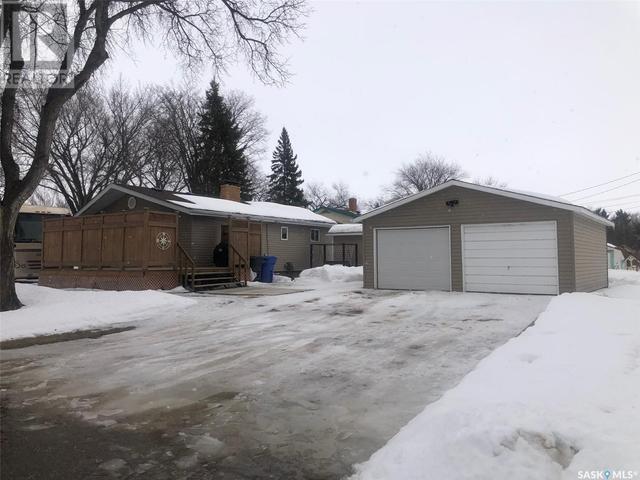 117 Coronation Drive, House detached with 3 bedrooms, 2 bathrooms and null parking in Canora SK | Image 6