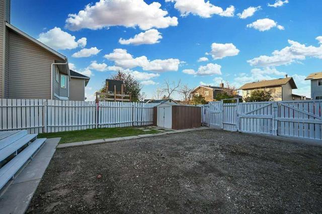92 Martingrove Way, Home with 4 bedrooms, 3 bathrooms and 3 parking in Calgary AB | Image 43