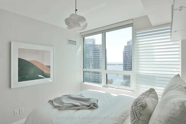 3610 - 19 Grand Trunk Cres, Condo with 2 bedrooms, 2 bathrooms and 1 parking in Toronto ON | Image 13