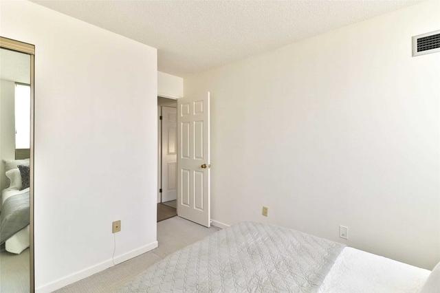 504 - 47 St Clair Ave W, Condo with 2 bedrooms, 2 bathrooms and 1 parking in Toronto ON | Image 15