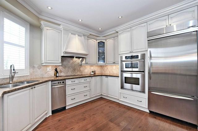 32 Royal Troon Cres, House detached with 4 bedrooms, 4 bathrooms and 7 parking in Markham ON | Image 6