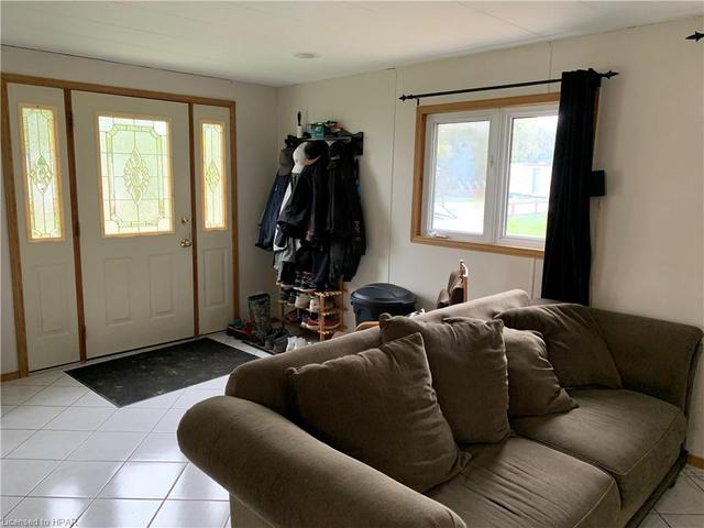 79681 Bluewater Hwy   41 Maple Street, House detached with 2 bedrooms, 1 bathrooms and null parking in Central Huron ON | Image 2