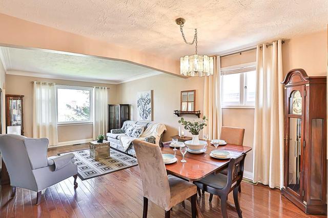 37 Guild Hall Dr, House detached with 3 bedrooms, 2 bathrooms and 4 parking in Toronto ON | Image 26