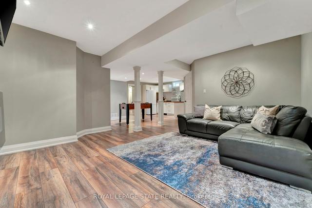 33 Magenta Crt, House detached with 4 bedrooms, 4 bathrooms and 6 parking in Hamilton ON | Image 25
