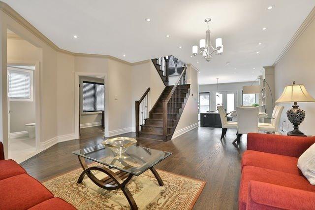 326 Delaware Ave, House detached with 3 bedrooms, 4 bathrooms and 2 parking in Burlington ON | Image 4