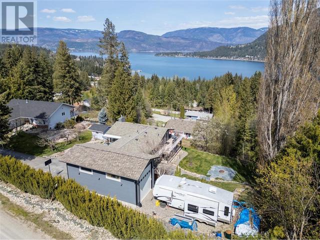 2617 Mountview Drive, House detached with 4 bedrooms, 2 bathrooms and null parking in Columbia Shuswap C BC | Image 6