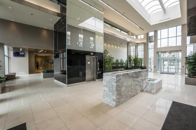 Ph3 - 9600 Yonge St, Condo with 2 bedrooms, 3 bathrooms and 1 parking in Richmond Hill ON | Image 2