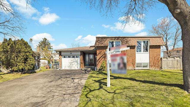 4 Eastwood Crt, House detached with 3 bedrooms, 2 bathrooms and 5 parking in Brampton ON | Image 1