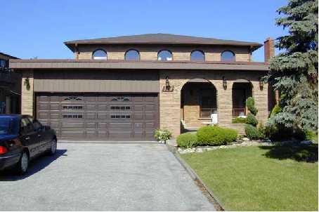 114 Talbot Rd, House detached with 4 bedrooms, 4 bathrooms and 2 parking in Toronto ON | Image 1