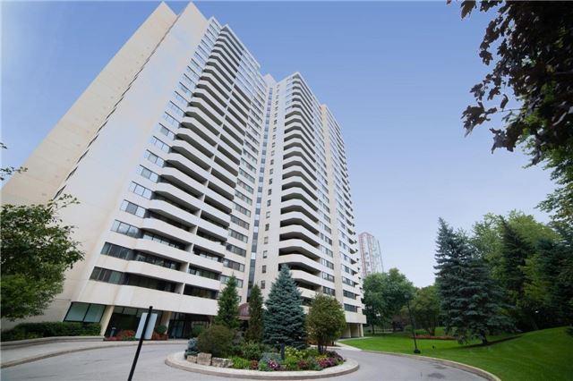 2501 - 75 Wynford Heights Cres, Condo with 3 bedrooms, 2 bathrooms and 2 parking in Toronto ON | Image 1