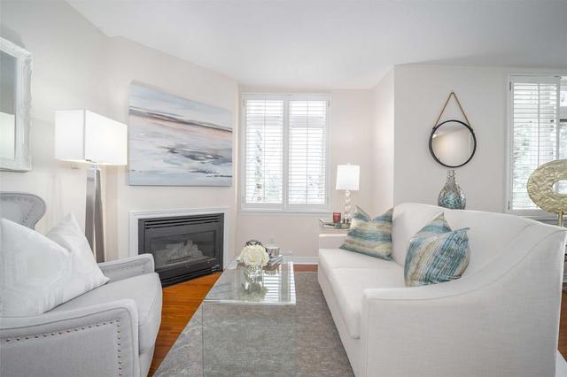 Th #28 - 98 Redpath Ave, Townhouse with 2 bedrooms, 2 bathrooms and 1 parking in Toronto ON | Image 3