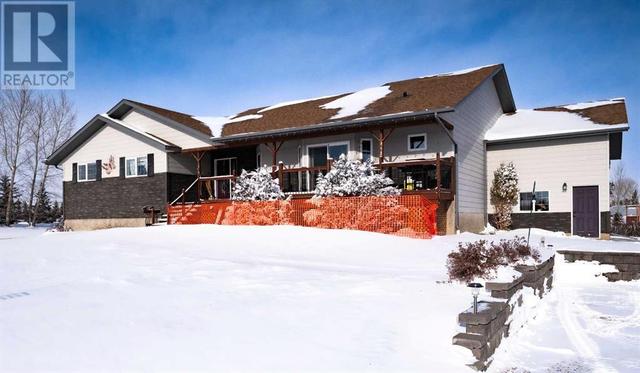 65016 Twp Rd442, House detached with 5 bedrooms, 3 bathrooms and 8 parking in Wainwright No. 61 AB | Image 2