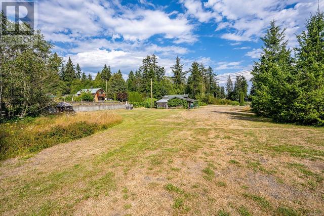 8185 Island Hwy S, House detached with 4 bedrooms, 4 bathrooms and 6 parking in Comox Valley A BC | Image 17