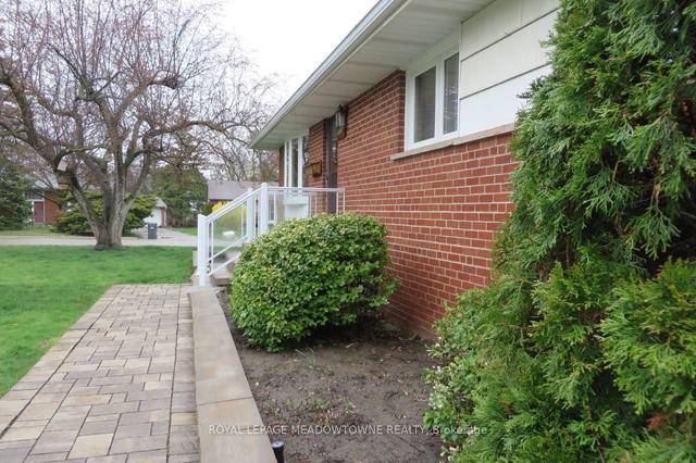 20 Suburban Dr, House detached with 3 bedrooms, 2 bathrooms and 6 parking in Mississauga ON | Image 14