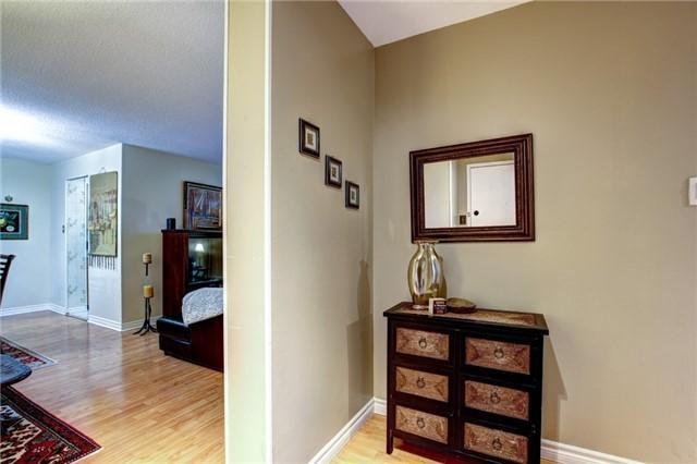 404 - 18 Knightsbridge Rd, Condo with 3 bedrooms, 2 bathrooms and 1 parking in Brampton ON | Image 2