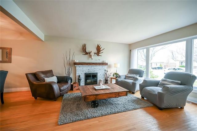1020 Brucedale Avenue E, House detached with 3 bedrooms, 2 bathrooms and 2 parking in Hamilton ON | Image 16