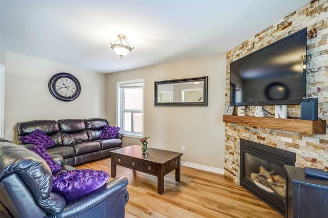 104 Madelaine Dr, House detached with 4 bedrooms, 4 bathrooms and 4 parking in Barrie ON | Image 6