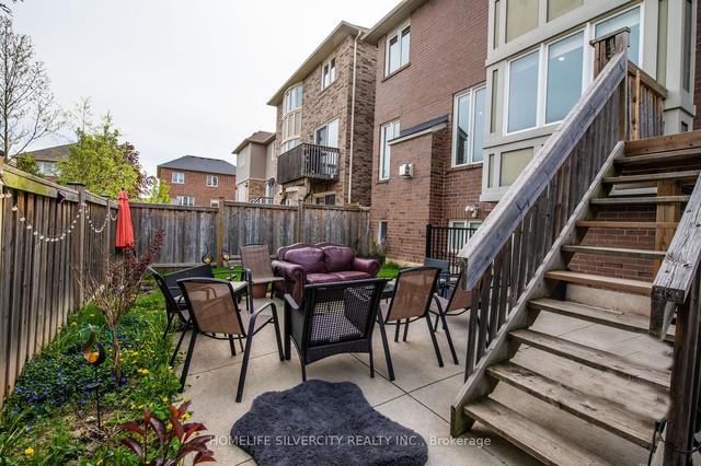 350 Kincardine Terr, House detached with 4 bedrooms, 5 bathrooms and 4 parking in Milton ON | Image 33