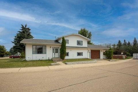 122 Gilbert Crescent, House detached with 4 bedrooms, 2 bathrooms and 4 parking in Red Deer AB | Card Image