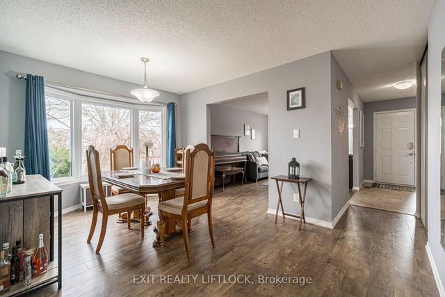 1546 Wildlark Dr N, House detached with 2 bedrooms, 2 bathrooms and 2 parking in Peterborough ON | Image 2