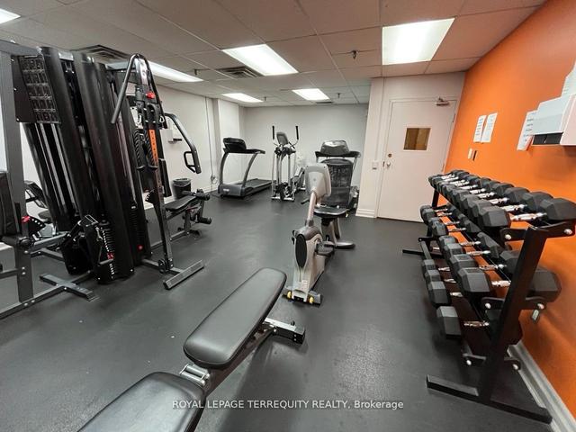 510 - 250 Scarlett Rd, Condo with 3 bedrooms, 2 bathrooms and 1 parking in Toronto ON | Image 11