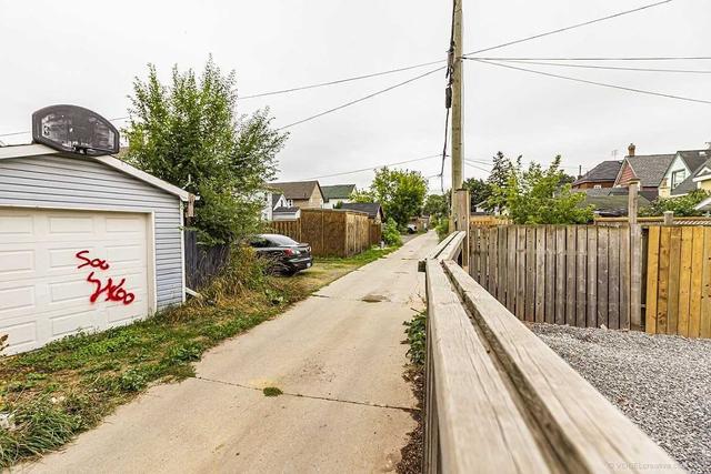 212 Kensington Ave N, House detached with 3 bedrooms, 2 bathrooms and 3 parking in Hamilton ON | Image 21