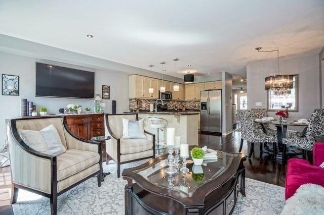 350 Bussel Cres, House attached with 3 bedrooms, 3 bathrooms and 2 parking in Milton ON | Image 9