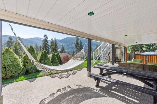 4165 Brown Road, House detached with 5 bedrooms, 3 bathrooms and null parking in Central Kootenay F BC | Image 39