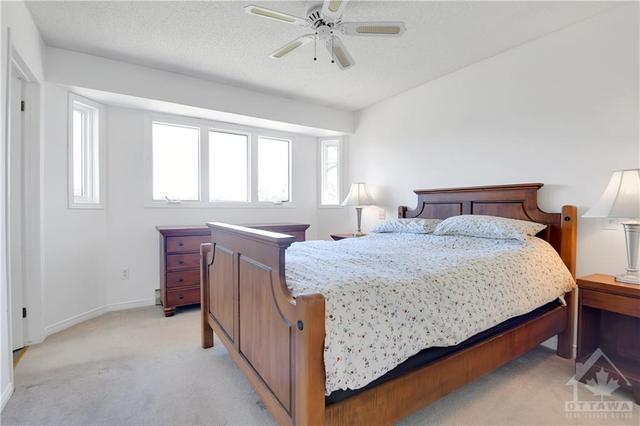5 Skeel Court, House detached with 5 bedrooms, 3 bathrooms and 5 parking in Ottawa ON | Image 11
