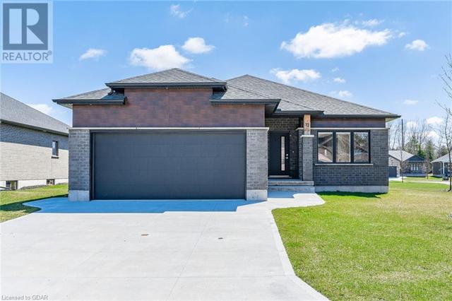 12 Gilmer Crescent, House detached with 3 bedrooms, 2 bathrooms and 6 parking in North Perth ON | Card Image