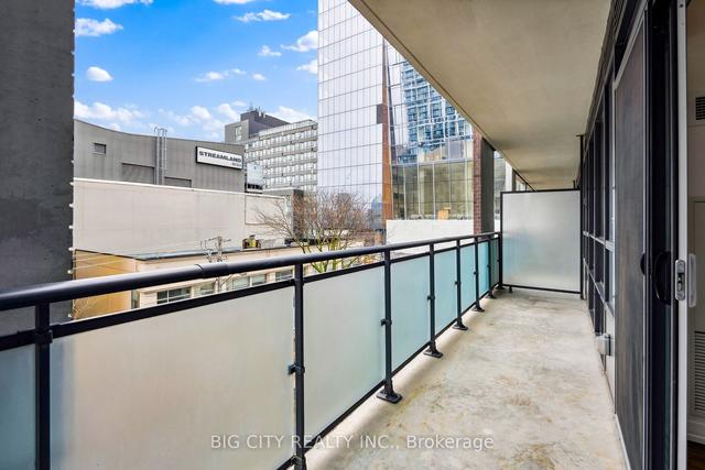 527 - 460 Adelaide St E, Condo with 2 bedrooms, 2 bathrooms and 0 parking in Toronto ON | Image 6