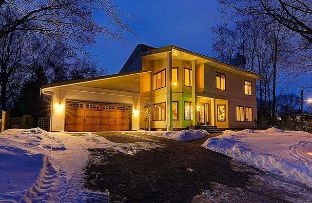 20 Highland Ave, House detached with 3 bedrooms, 3 bathrooms and 6 parking in Barrie ON | Image 1