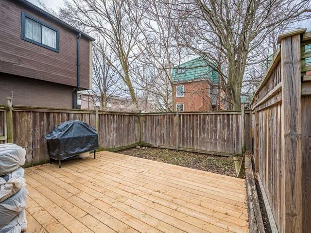 144 Clinton St, House detached with 3 bedrooms, 2 bathrooms and 2 parking in Toronto ON | Image 16