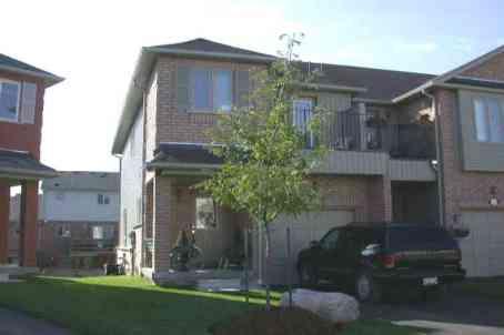 1521 Hummingbird Crt, House attached with 3 bedrooms, 2 bathrooms and 2 parking in Pickering ON | Image 1